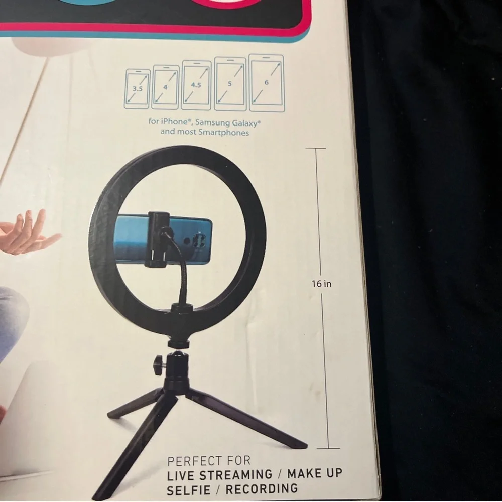 Tripod selfie light with remote